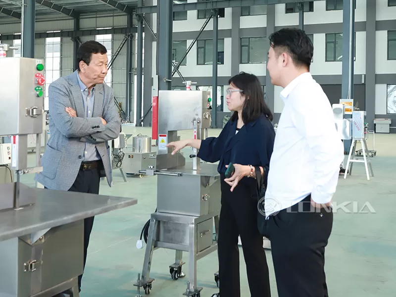 Customer Visits Commercial Bone Saw Machine Factory